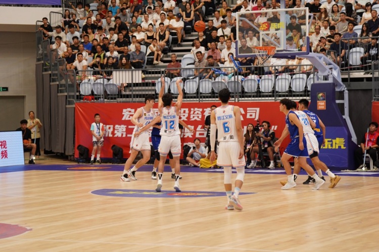 🏀同心杯-刘李22+11 杨曦皓15+10+5 福建浔兴58分大胜澳门昊骏