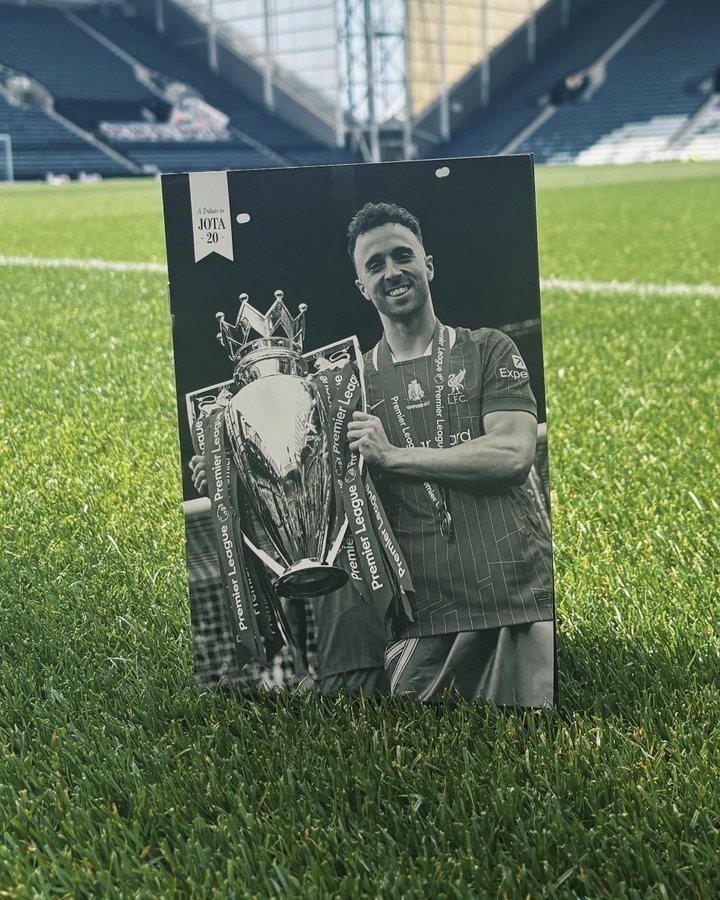 YNWA！普雷斯顿制作特别场刊，缅怀若塔兄弟