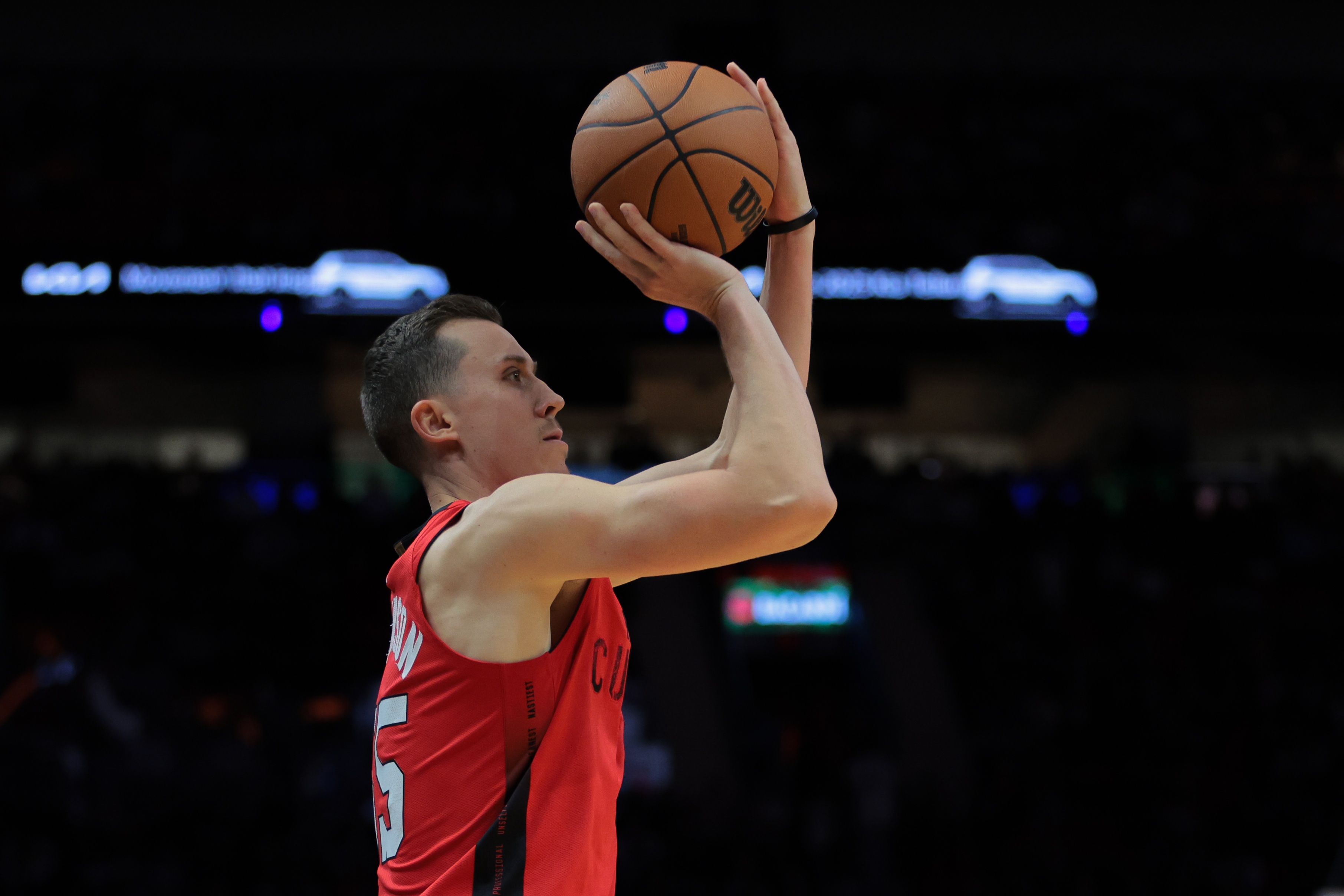 邓罗：加盟活塞有太多的兴奋点 球队的氛围很棒在NBA很难得